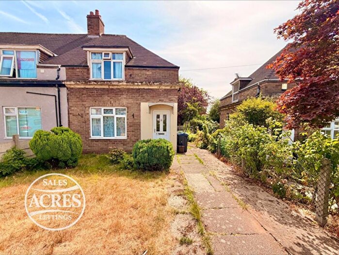 3 Bedroom Semi Detached House For Sale In College Road, Birmingham, B44