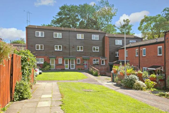 1 Bedroom Flat To Rent In Myrtleside Close, Northwood, HA6