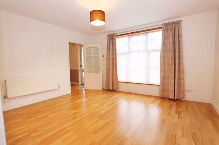 3 Bedroom Semi-Detached House To Rent In Gosling Close, Greenford, UB6