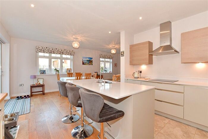 5 Bedroom Detached House For Sale In Astor Gardens, Horley, Surrey, RH6