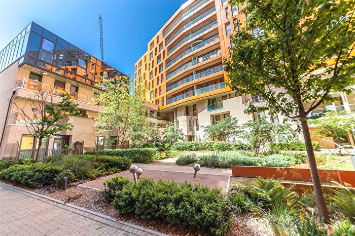 1 Bedroom Flat To Rent In Poldo House, Cable Walk, London, SE10