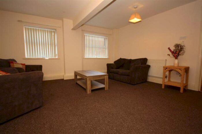 2 Bedroom Flat To Rent In Rosedale Mansions, Boulevard, Hull, HU3