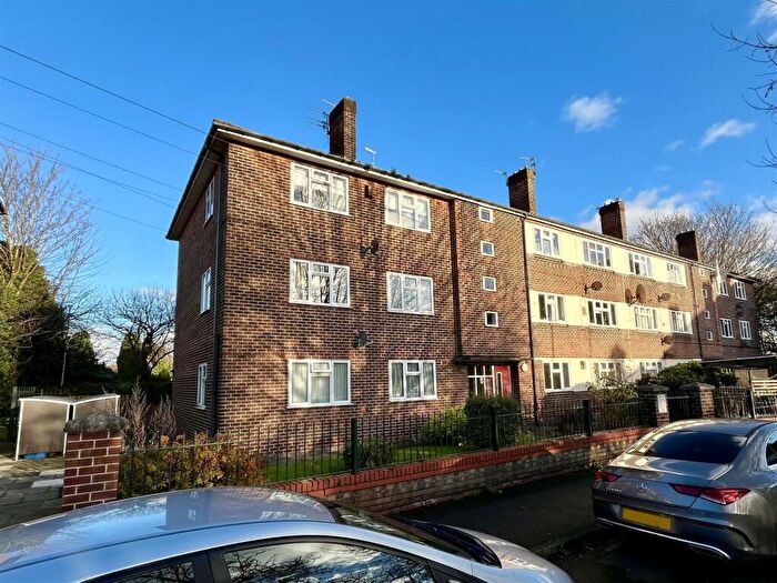 1 Bedroom Apartment To Rent In Wardle Close, Stretford, Manchester, M32
