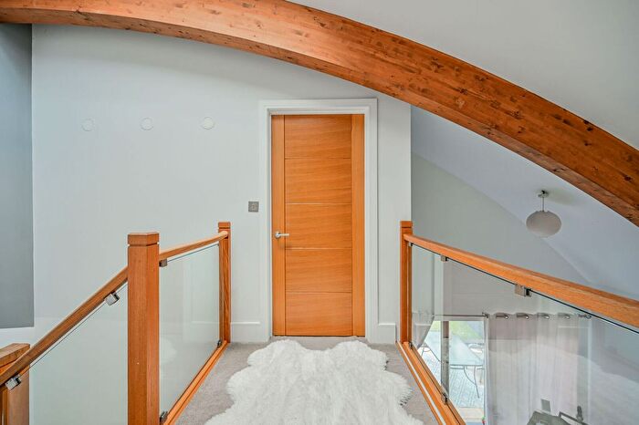 3 Bedroom Semi Detached House For Sale In Cobham Road, Walthamstow, London, E17
