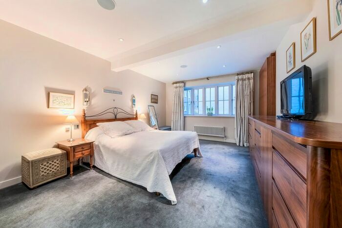 5 Bedroom Terraced House To Rent In Palace Street, London SW1E