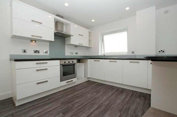 2 Bedroom Apartment To Rent In Seacole Gardens, Southampton, Hampshire, SO16