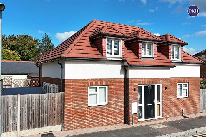 2 Bedroom Detached House For Sale In St. Albans Road, Watford, Hertfordshire, WD25