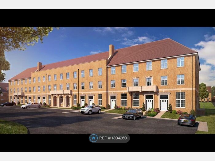 3 Bedroom Maisonette To Rent In Lutyens Court, Cheltenham GL54