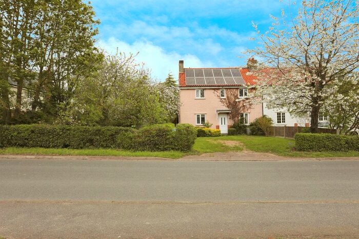 3 Bedroom Semi-Detached House For Sale In Chapel Road, Otley, Ipswich, IP6