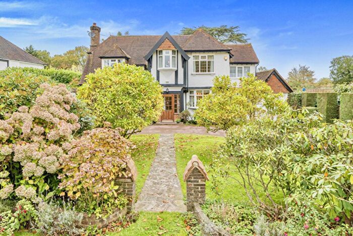 5 Bedroom Detached House For Sale In Rookery Hill, Ashtead, KT21