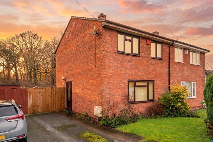 3 Bedroom Semi Detached House For Sale In Woodlands Court, Mancot, CH5