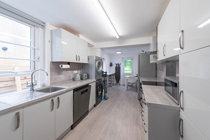 4 Bedroom Terraced House To Rent In Thackeray Road, Southampton, SO17