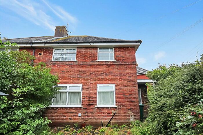 2 Bedroom Flat To Rent In Martin Road, Hove, BN3