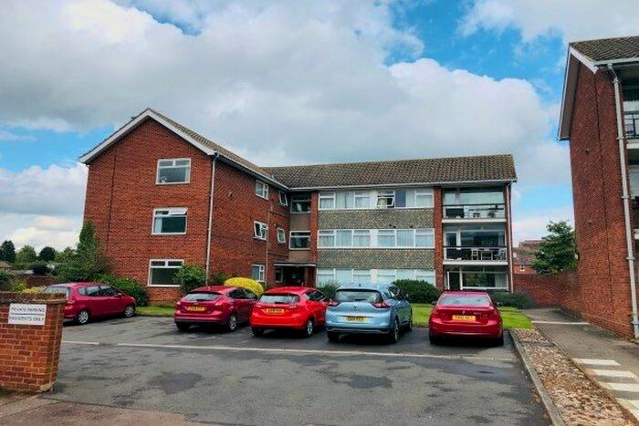 2 Bedroom Flat To Rent In Arlington Avenue, Leamington Spa, CV32