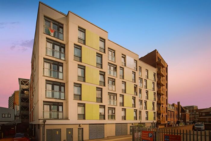 2 Bedroom Flat For Sale In Wellstones, Watford, WD17
