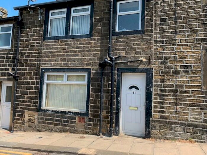 2 Bedroom Cottage To Rent In Main Street, Wilsden, BD15