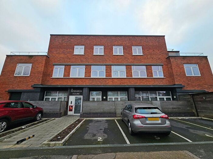 1 Bedroom Flat To Rent In Fraser Road, Perivale, Greenford, UB6