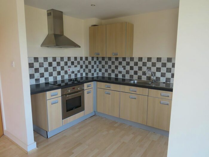 2 Bedroom Flat To Rent In Oundle Road, Woodston, Peterborough, PE2