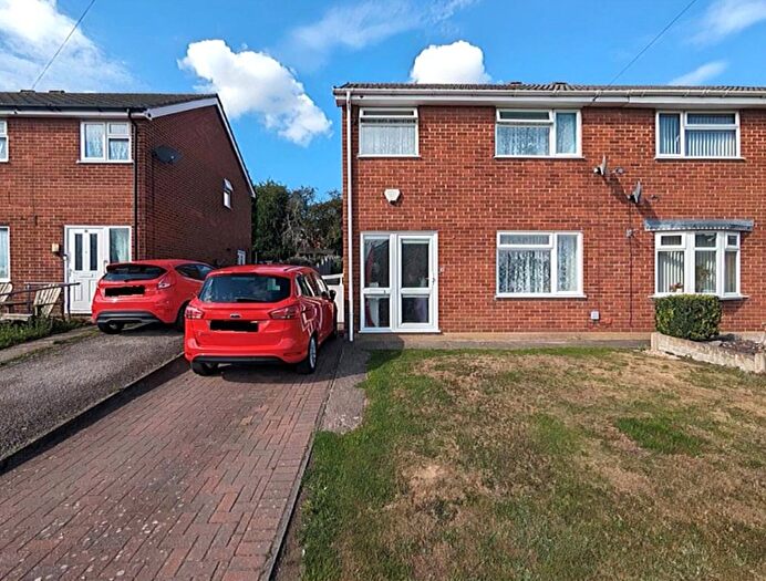 3 Bedroom Semi-detached House For Sale In Fairfield Crescent, Newhall, Swadlincote, Derbyshire, DE11