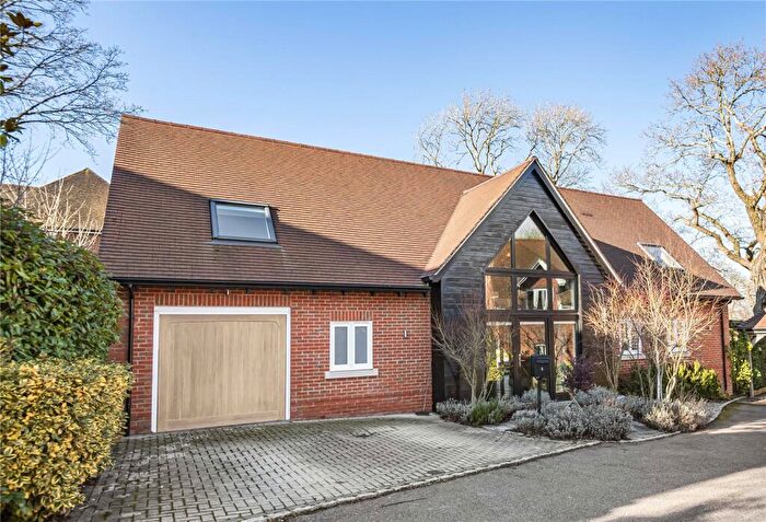 4 Bedroom Detached House For Sale In Primrose Way, Haywards Heath, West Sussex, RH17