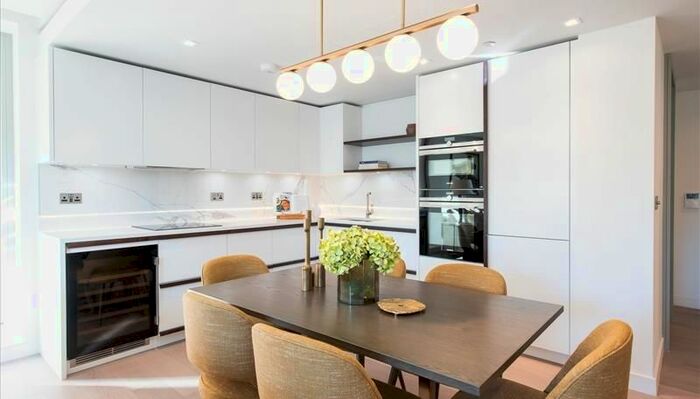 3 Bedroom Flat To Rent In Edgware Road, London, W2