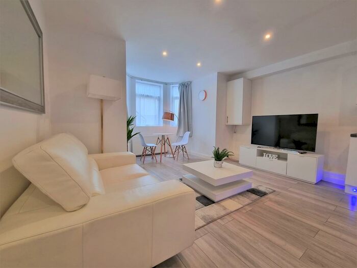 1 Bedroom Apartment To Rent In Kidderminster Road, Croydon, CR0