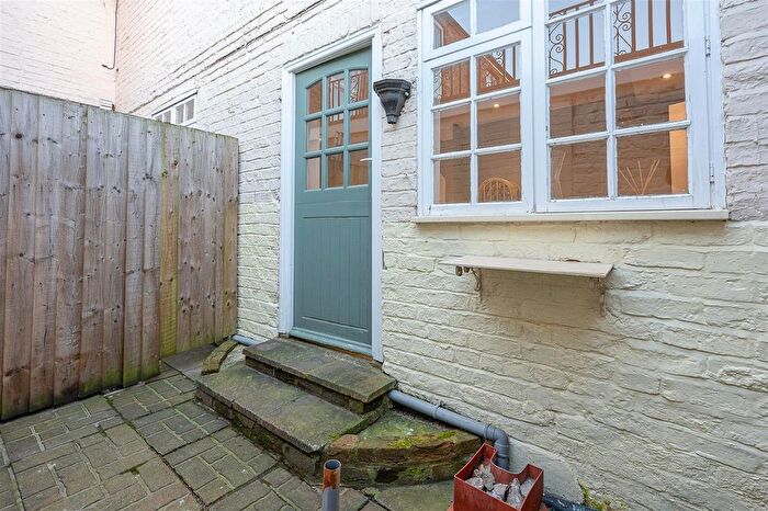 1 Bedroom Flat For Sale In Holgate Road, York, YO24