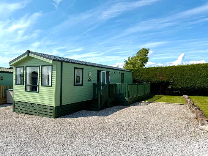 2 Bedroom Caravan For Sale In Carr Lane, Middleton, Morecambe, LA3