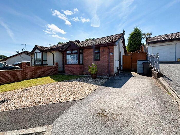 1 Bedroom Semi-Detached Bungalow For Sale In Darran Park, Neath Abbey, SA10