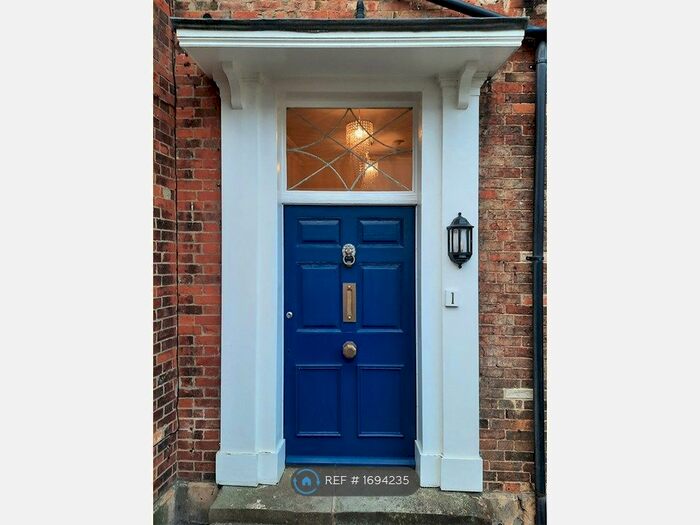 2 Bedroom Flat To Rent In Church Street, Shipston On Stour, CV36