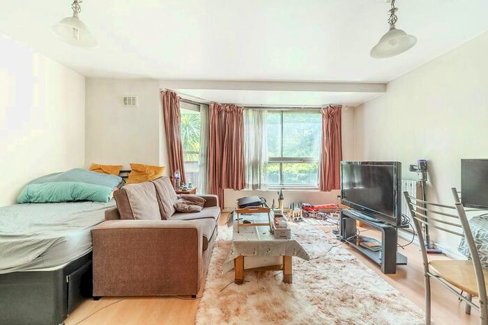 Studio To Rent In Cromwell Road, Kensington, London, SW5