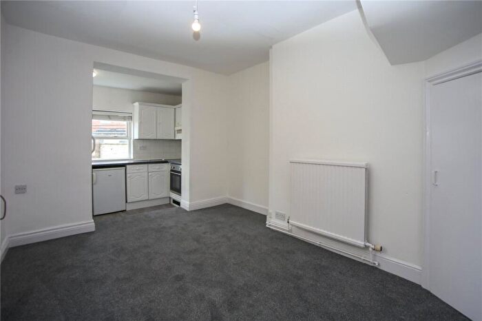 1 Bedroom Apartment To Rent In Pittville Lawn, Cheltenham, Gloucestershire, GL52