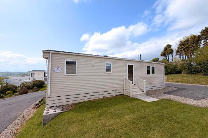 2 Bedroom Caravan For Sale In Abi Vista Platinum, Tamar View Holiday Park, St. Anns Chapel, Gunnislake, Cornwall, PL17
