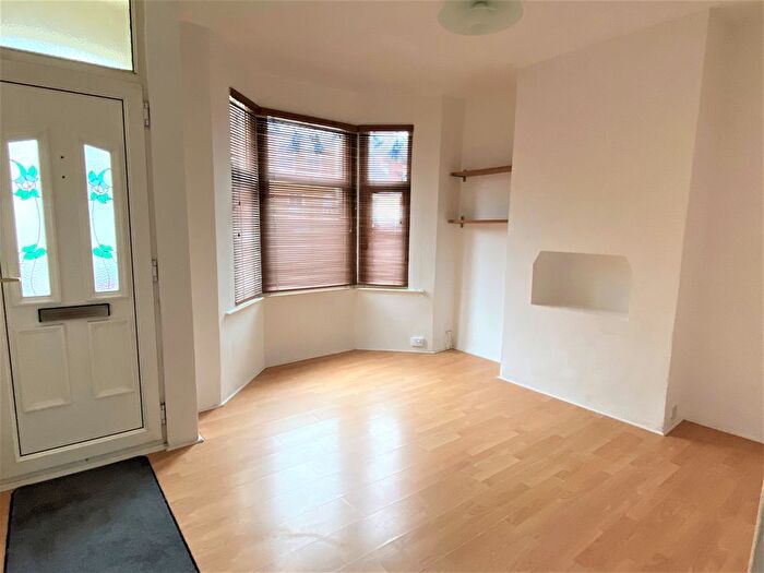 3 Bedroom Terraced House To Rent In Stopford Road, Gillingham, ME7