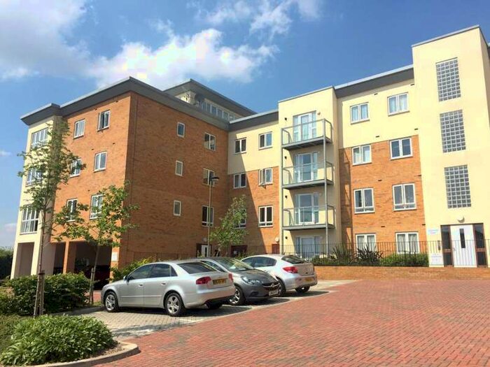 2 Bedroom Flat To Rent In Lockwood Court, Todd Close, Borehamwood, Hertfordshire, WD6