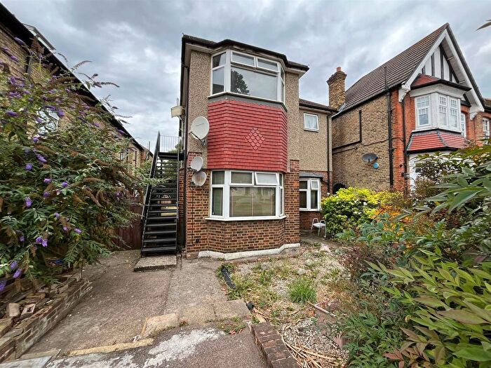 2 Bedroom Maisonette To Rent In St. Marks Road, Enfield, EN1