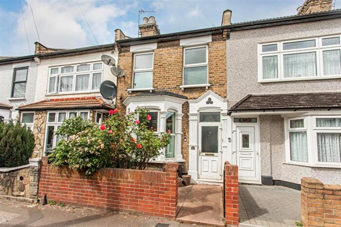 4 Bedroom House For Sale In Selby Road, Leytonstone, E11