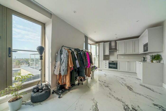 1 Bedroom Flat To Rent In The Mall, London, W5