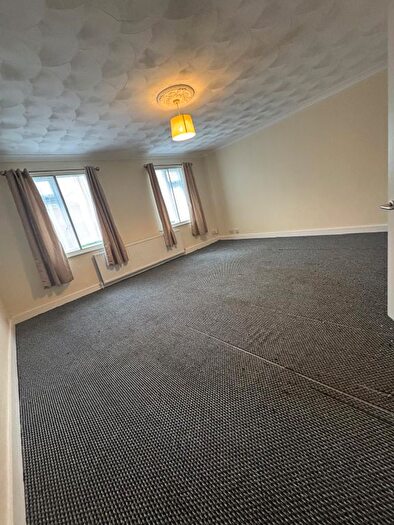 1 Bedroom Flat To Rent In Crow Lane, Romford, RM7