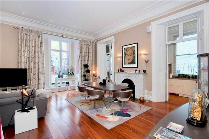 3 Bedroom Flat To Rent In Queensberry Place, London, SW7