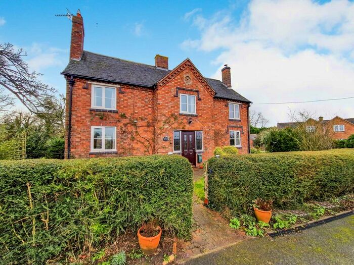 4 Bedroom Detached House For Sale In Harewell Lane, Besford, Worcestershire, WR8