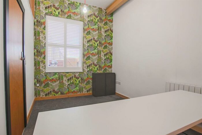 House To Rent In New Market Street, Colne, BB8