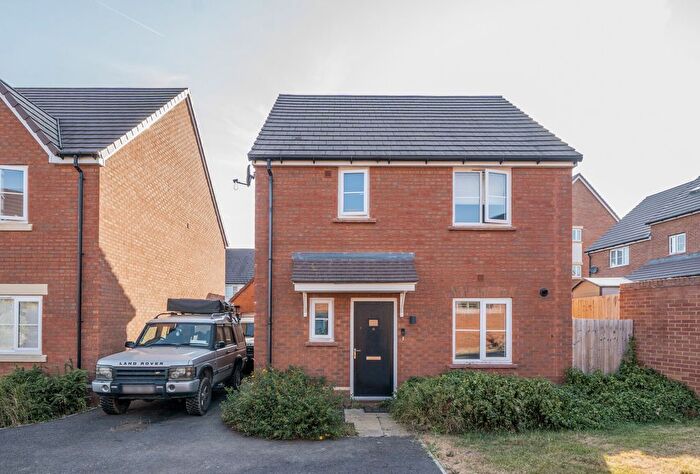 3 Bedroom Detached House For Sale In Natton Close, Pamington, Tewkesbury, Gloucestershire, GL20