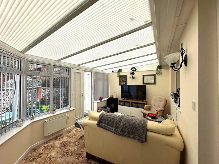 2 Bedroom Bungalow To Rent In Ellis Road Silver Sub, Southampton, Hampshire, SO19