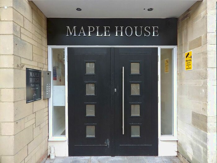 1 Bedroom Flat To Rent In High Street, Witney, Oxfordshire, OX28