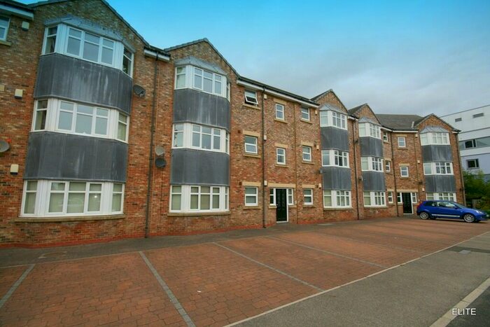 2 Bedroom Apartment To Rent In New Durham Courtyard, Gilesgate, DH1