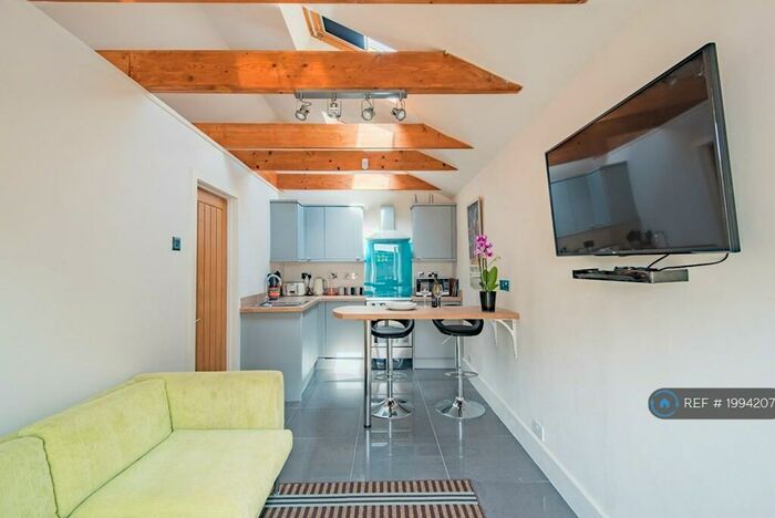 1 Bedroom Bungalow To Rent In California Row, Wingham Well, Canterbury, CT3