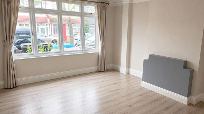 4 Bedroom Terraced House To Rent In Thornton Heath, CR7