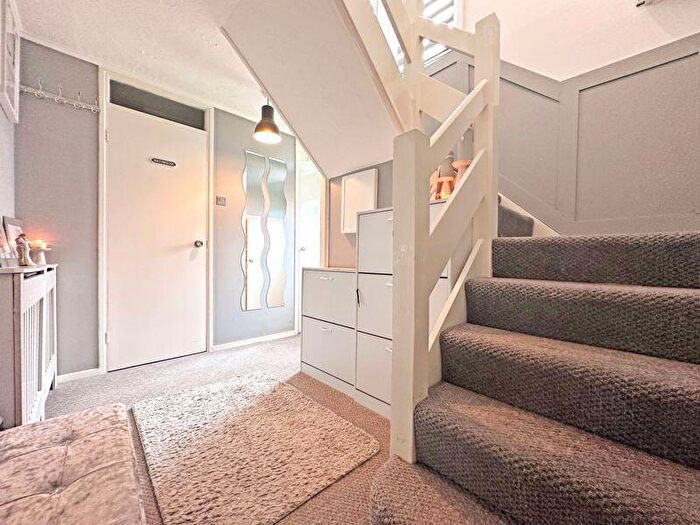3 Bedroom End Of Terrace House For Sale In Ramsay Close, West Bromwich, B71