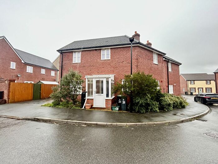 3 Bedroom Semi Detached House To Rent In Mead Way, Shaftesbury, SP7